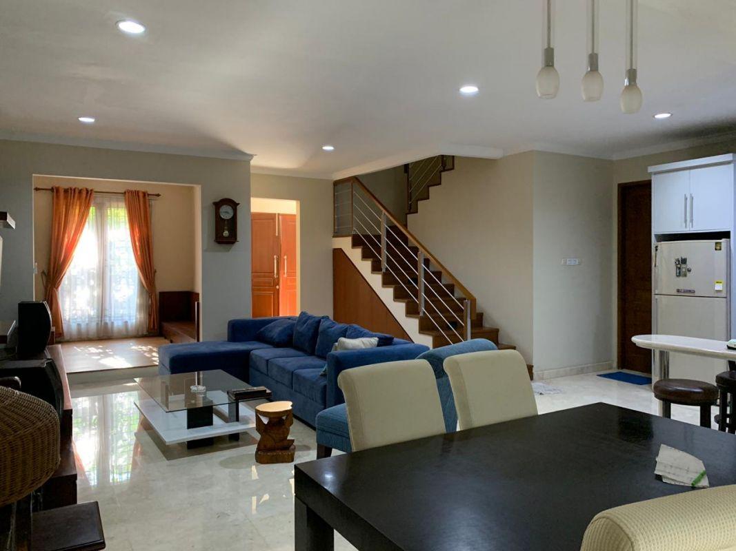 2 Floor house in Closed Compound